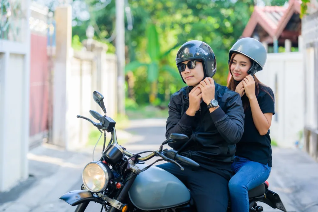 Galeri pelanggan sewa motor di antara rental, Kuta, menawarkan berbagai pengalaman sewa motor di Kuta.